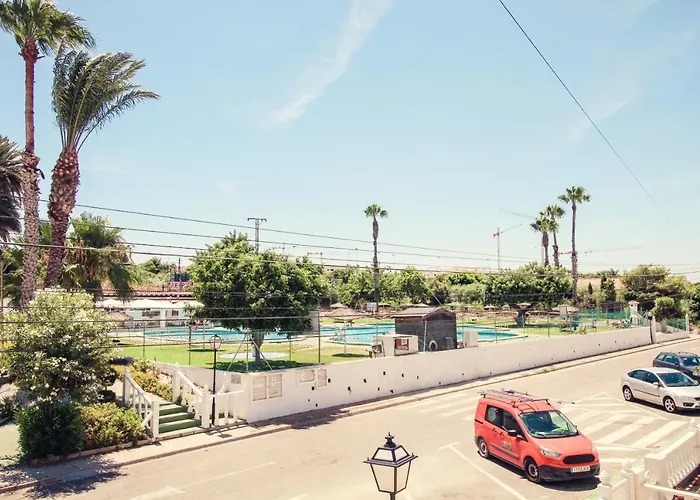 Costa Blanca Bungalow Lago jardin frente piscina 4 personas #PRP001 by Stay Orihuela Costa